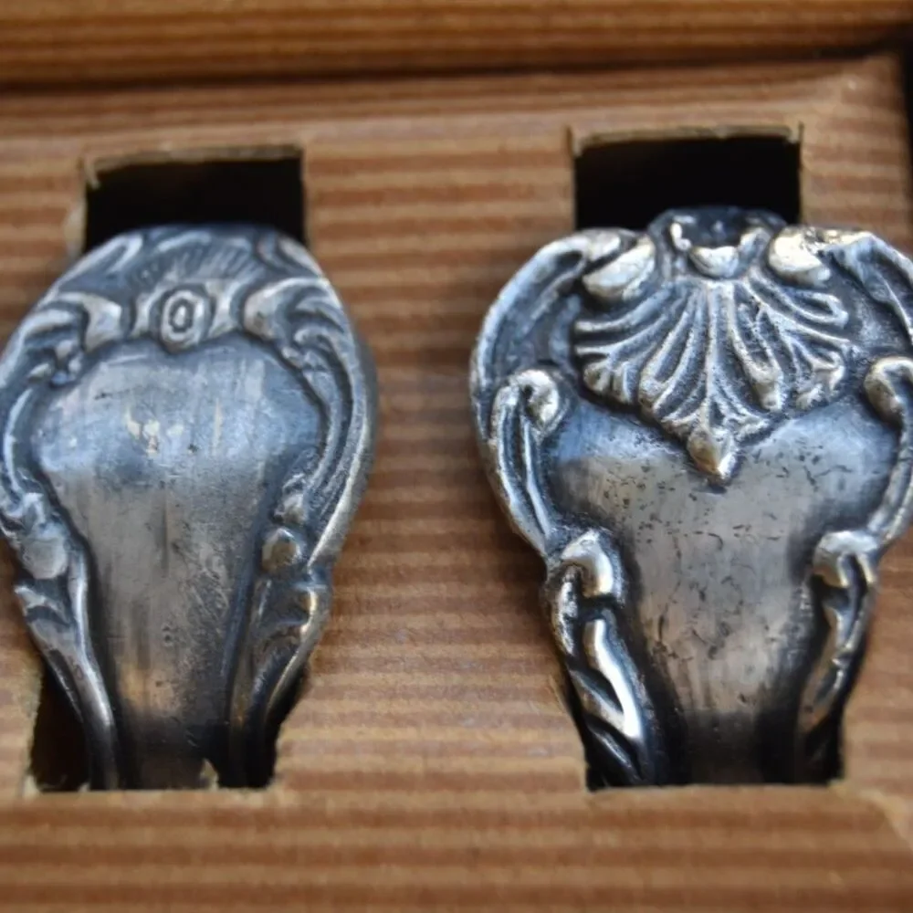 Pottery Barn Victorian Napkin Rings Silver Tone Set of 8 Boxed Ornate